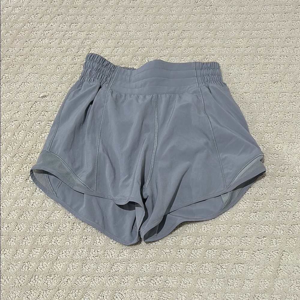 Lululemon Hotty Hot High-Rise Lined Short 2.5"